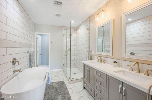 1359 Clarendon Ave, Phoenix AZ  85013-3330 exterior