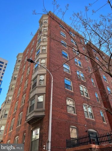 1811 Chestnut St, Philadelphia PA  19103-3721 exterior