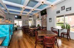 2047 Green St, Philadelphia PA 19130-3111 exterior