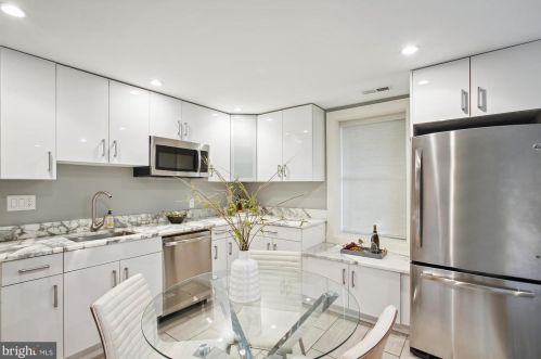 2208 Q St, Washington DC 20001-1955 exterior