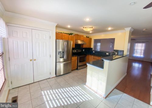 6266 Les Dorson Ln, Alexandria VA  22315-3229 exterior