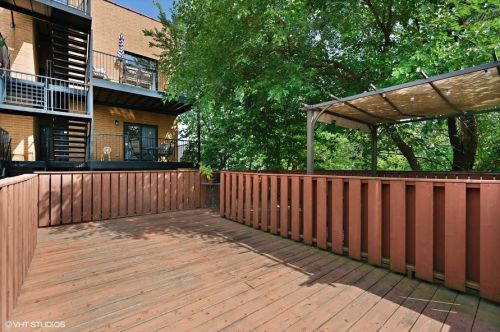 3218 Damen Ave, Chicago IL 60618-7491 exterior