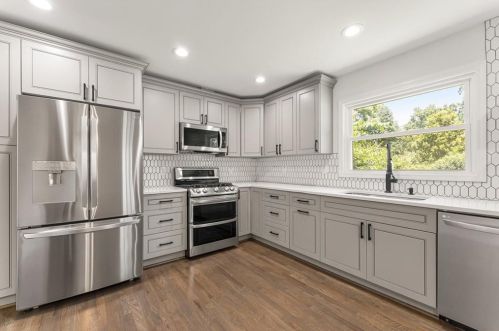 1922 Jacolyn Pl, Atlanta GA  30329-3316 exterior