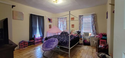 15 Pierce St, Concord NH 03301-3663 exterior