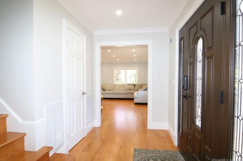 1 Chestnut Hill Rd, Norwalk, CT 06851-2513