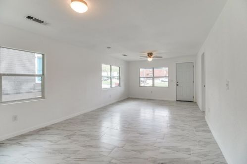 309 Monterey St, Denison TX  75020-6327 exterior