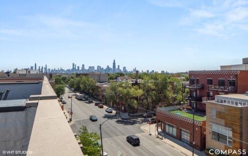 2712 Chicago Ave, Chicago IL 60622-8353 exterior