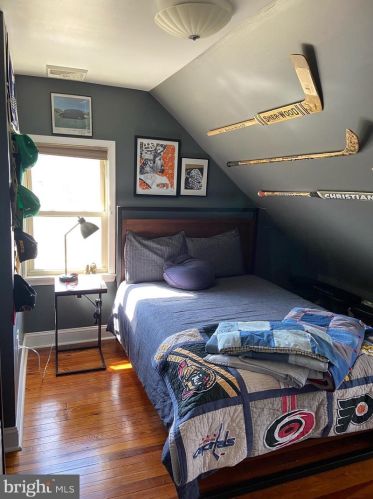 151 Linwood Ave, Ardmore PA 19003-2706 exterior