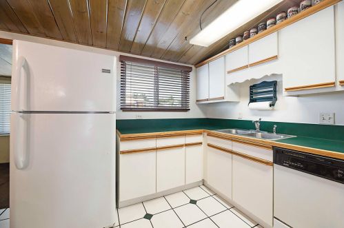 2260 Seacrest Blvd, Boynton Beach FL 33435-1708 exterior