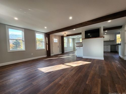 222 Thorpe Ave, Meriden CT  06450-9206 exterior