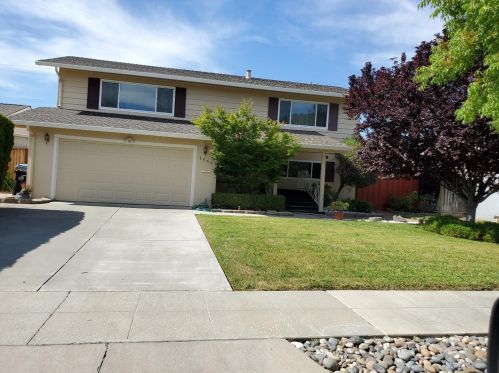 1557 Glencrest Dr, San Jose, CA 95118-1617