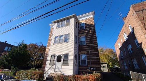 164 Oak St, New Britain, CT 06051-1219