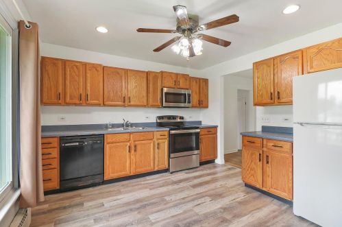 2708 Greenwood Ave, Waukegan IL 60087-4531 exterior