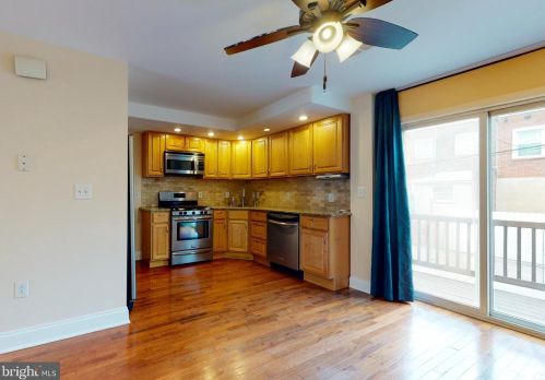 2720 10th St, Philadelphia PA 19133-1511 exterior