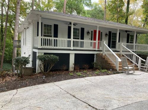 2933 Margaret Mitchell Ct, Atlanta GA 30327-1614 exterior