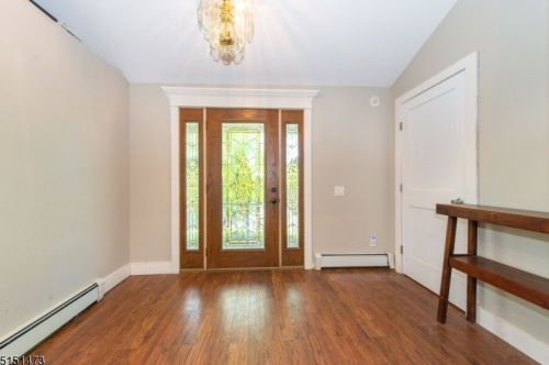 7 Oakwood Trl, Kinnelon NJ 07405-3116 exterior