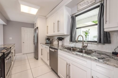 2120 Hiawatha St, Tampa FL 33604-5733 exterior