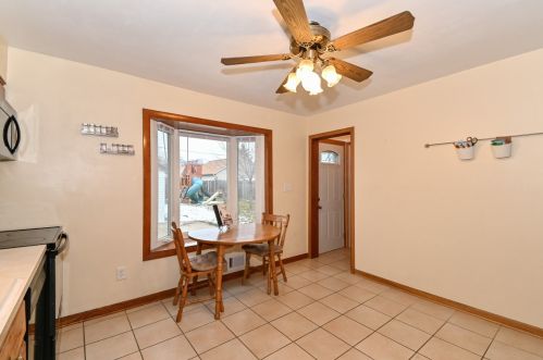 4017 54 St, Milwaukee WI 53220-2613 exterior