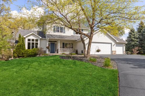 2225 Estates Dr, Saint Paul, MN 55122-4032