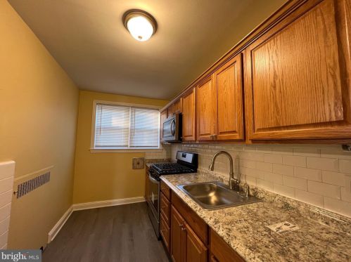 508 Randolph St, Camden NJ 08105-2723 exterior