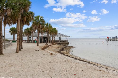 8306 Wagon Wheel Ln, Port Richey FL  34667-2549 exterior