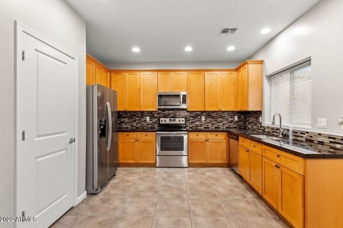 7312 18th Ln, Phoenix AZ  85041 exterior