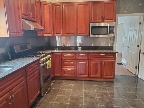 61 Thomas Burgin Pkwy, Quincy MA  02169-4209 exterior