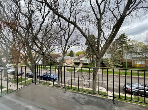 4951 Mcvicker Ave, Chicago IL  60630-1922 exterior