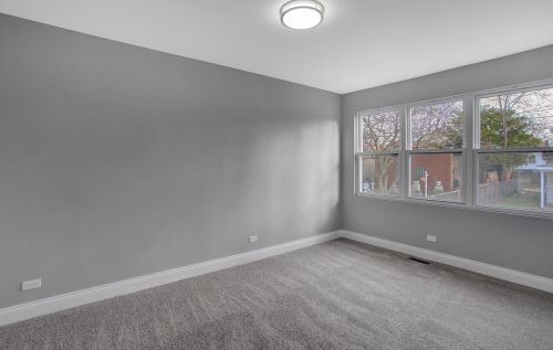 7351 Michigan Ave, Chicago IL 60619-5603 exterior