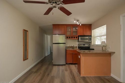 805 97 Ave, Naples FL 34108-2284 exterior