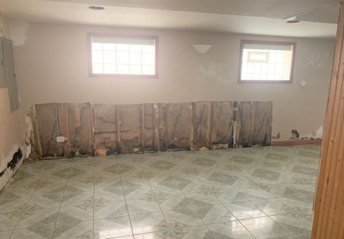 6148 Moody Ave, Chicago IL 60638-4312 exterior