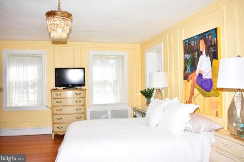 2408 52 St, Philadelphia PA 19131-1409 exterior