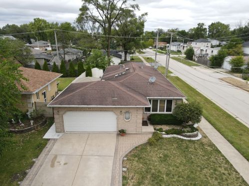 7100 75th St, Chicago, IL 60638-5933