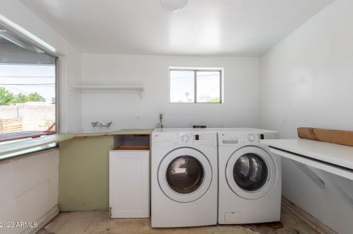 2032 Campbell Ave, Phoenix AZ  85015-4126 exterior