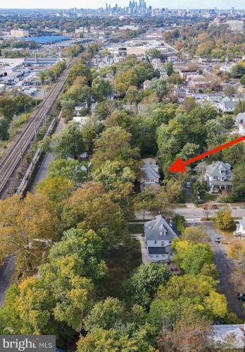 21 Franklin Ave, Camden NJ 08108-1117 exterior