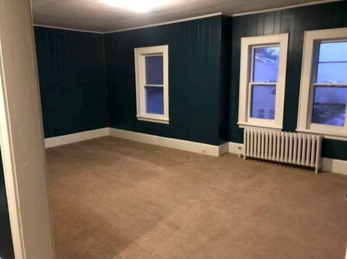 1 Bahret Ave, Poughkeepsie NY  12601-1206 exterior