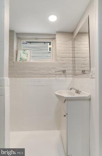 1719 Evarts St, Washington DC 20018-2117 exterior