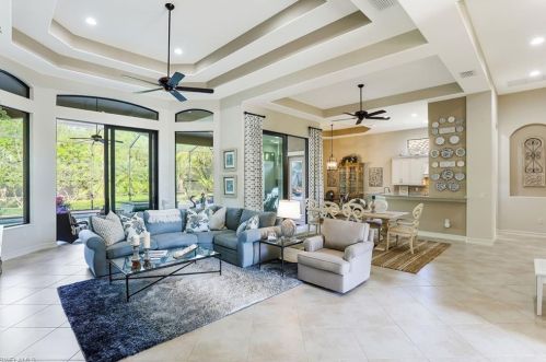 6473 Costa Cir, Naples FL 34113-1700 exterior