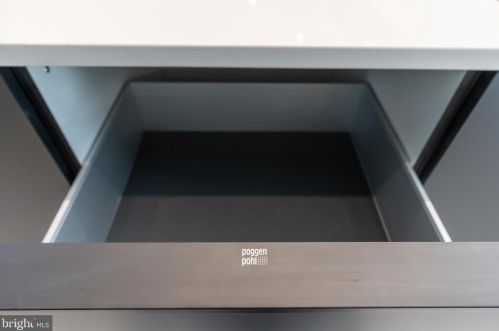 1604 13th St, Washington DC 20009-4303 exterior