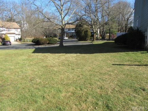 93 Pendleton Pl, Old Bridge NJ 08857-2887 exterior