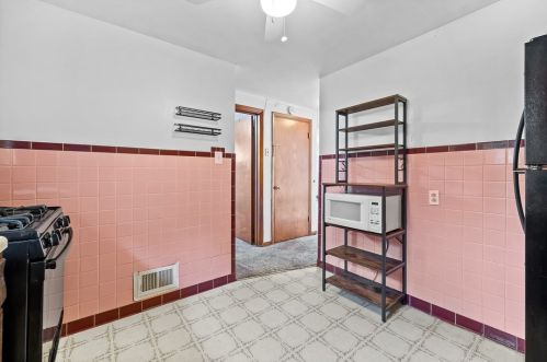 2107 Plainview Ave, Pittsburgh PA 15226-1545 exterior