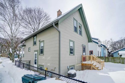 2514 Johnson St, Madison, WI 53704-4911
