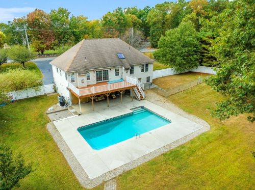 291 Three Rivers Rd, Wilbraham MA 01095-1224 exterior