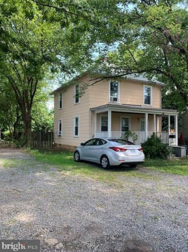 2309 1st St, Arlington, VA 22204-1861