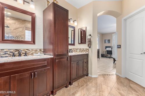 1454 Whitten Pl, Chandler AZ 85225-2101 exterior