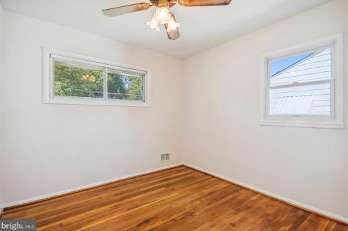 1904 Lewis Ave, Rockville MD 20851-2330 exterior