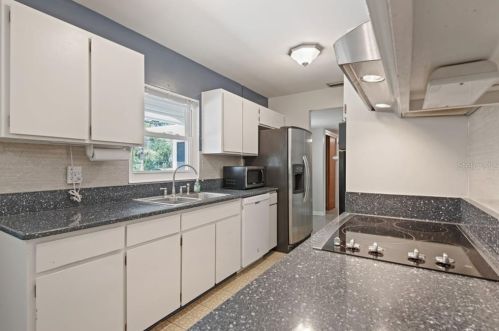 12403 53rd St, Tampa FL 33617-1451 exterior