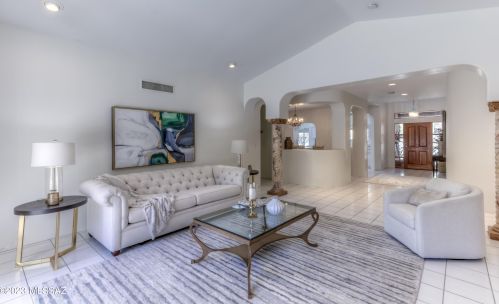 5740 Finisterra, Tucson, AZ 85750-1025