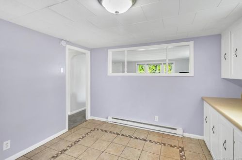 6 Brainard Rd, Enfield CT 06082-1941 exterior