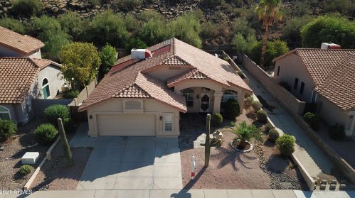 1620 Acoma Dr, Phoenix AZ 85032-5226 exterior